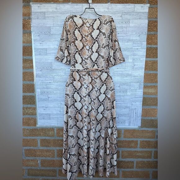 Preston & York
Sydney Antelope Print Knit V-Neck Short Sleeve Tie Waist Midi L - Picture 8 of 14